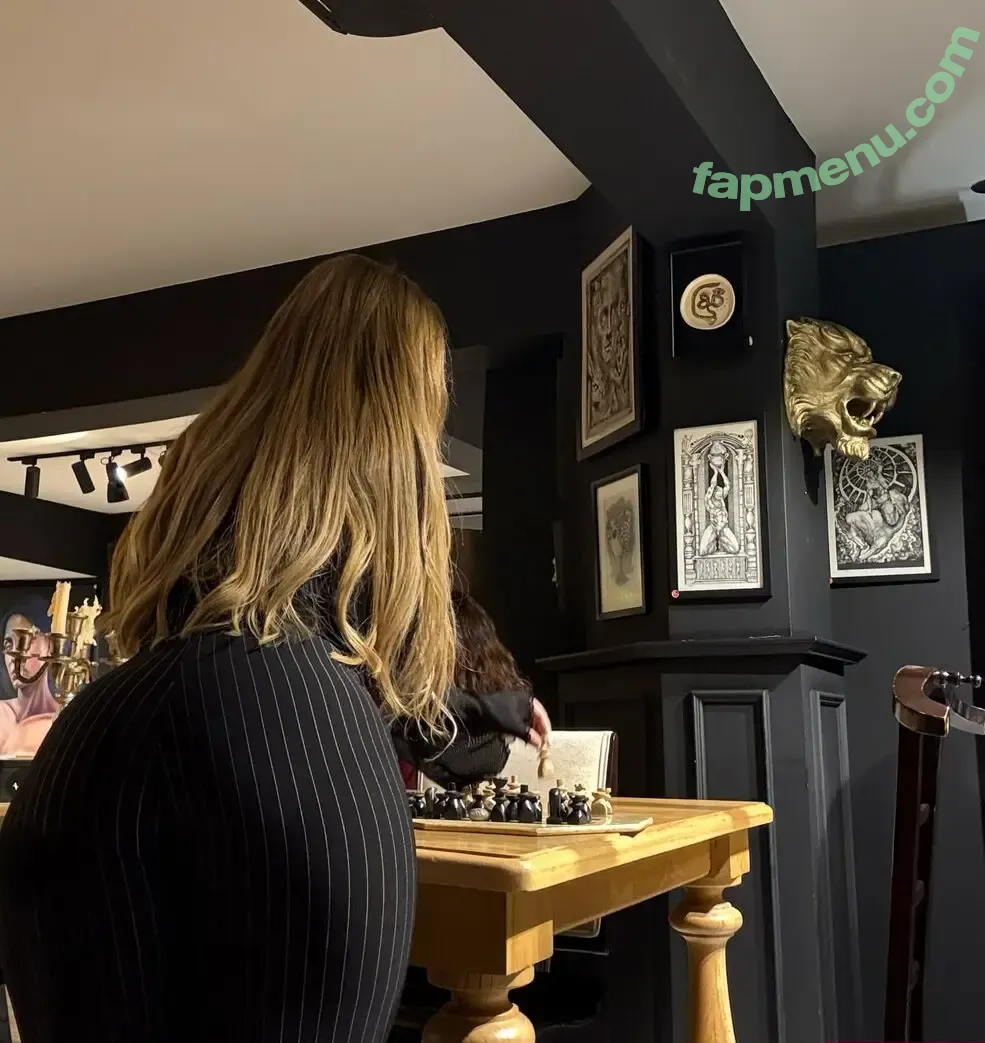 Melekwhoo nude photo #0088 (Meleccoo / Melekyiiiit / barbiemelek)