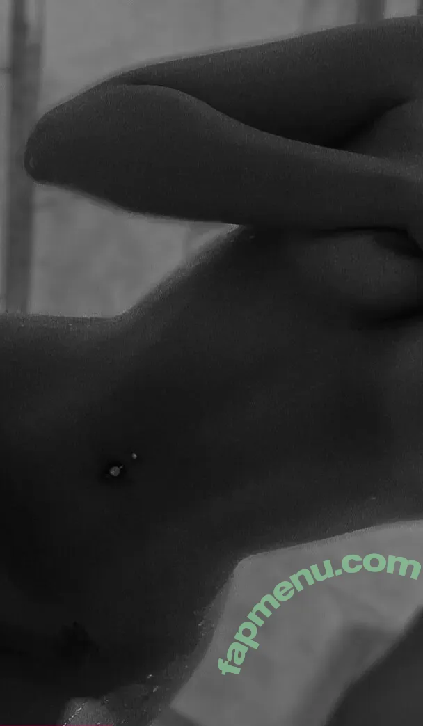 Meli.Gonzlez nude photo #0007 (meliglezp)
