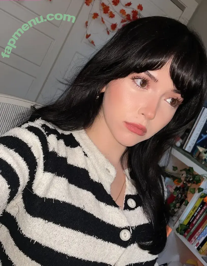 Melibela nude photo #0209 (kawaiicinnabon56 / melibelaa)