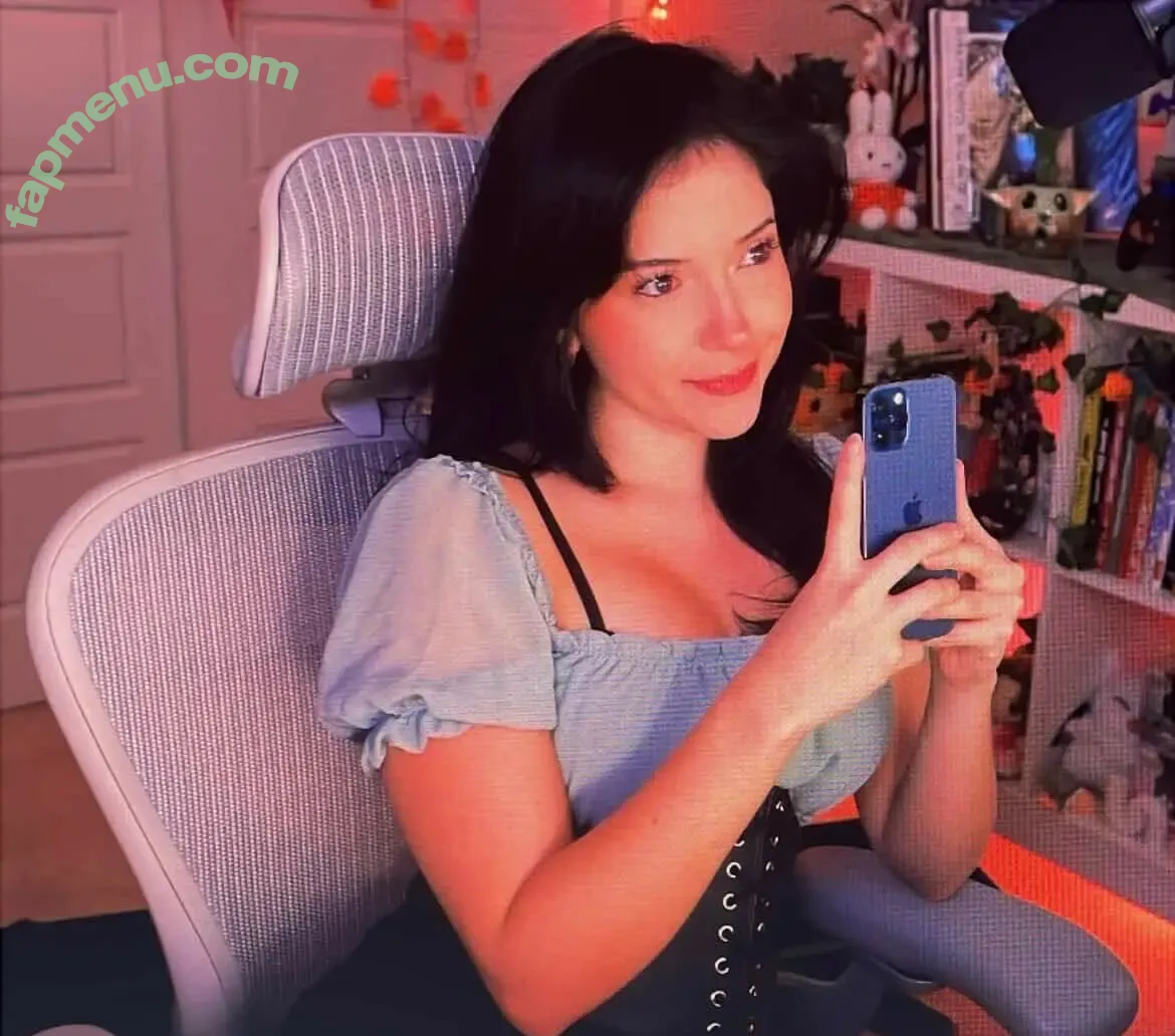 Melibela nude photo #0211 (kawaiicinnabon56 / melibelaa)