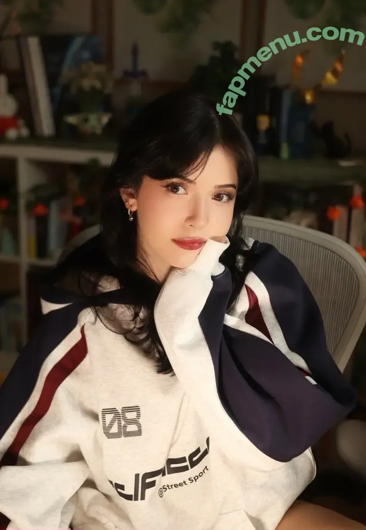 Melibela nude photo #0214 (kawaiicinnabon56 / melibelaa)