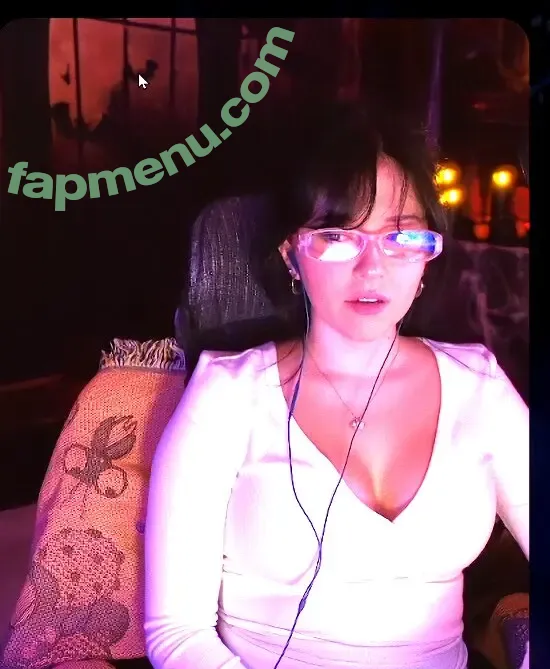 Melibela nude photo #0225 (kawaiicinnabon56 / melibelaa)
