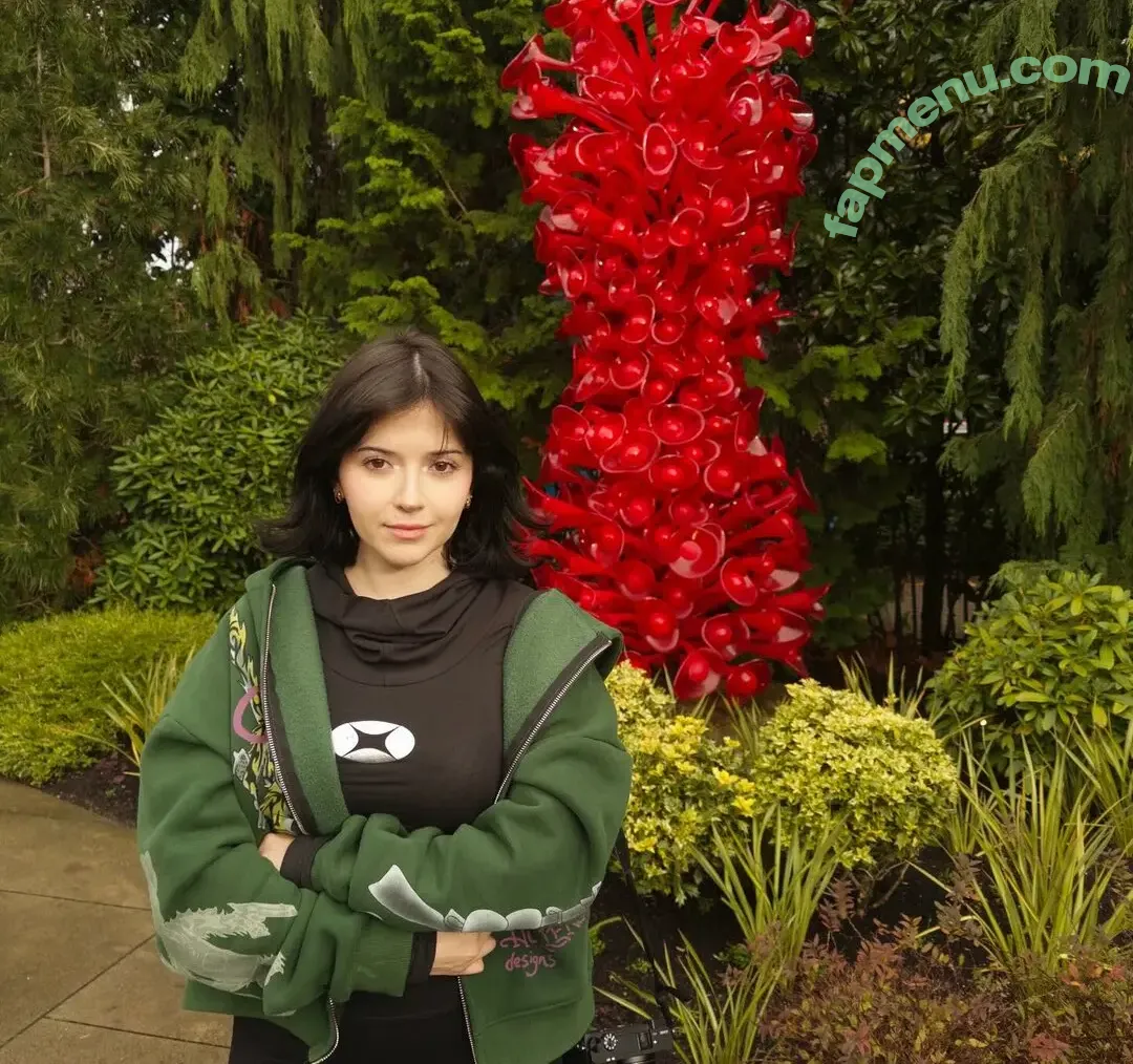 Melibela nude photo #0242 (kawaiicinnabon56 / melibelaa)