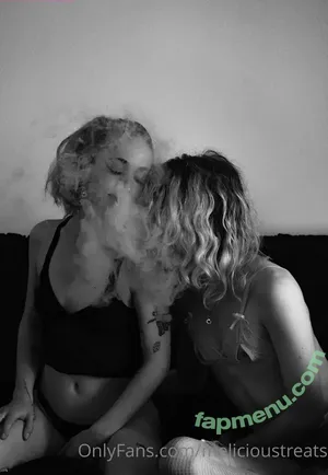 melicioustreats / mel_icioustreats nude photo #0005