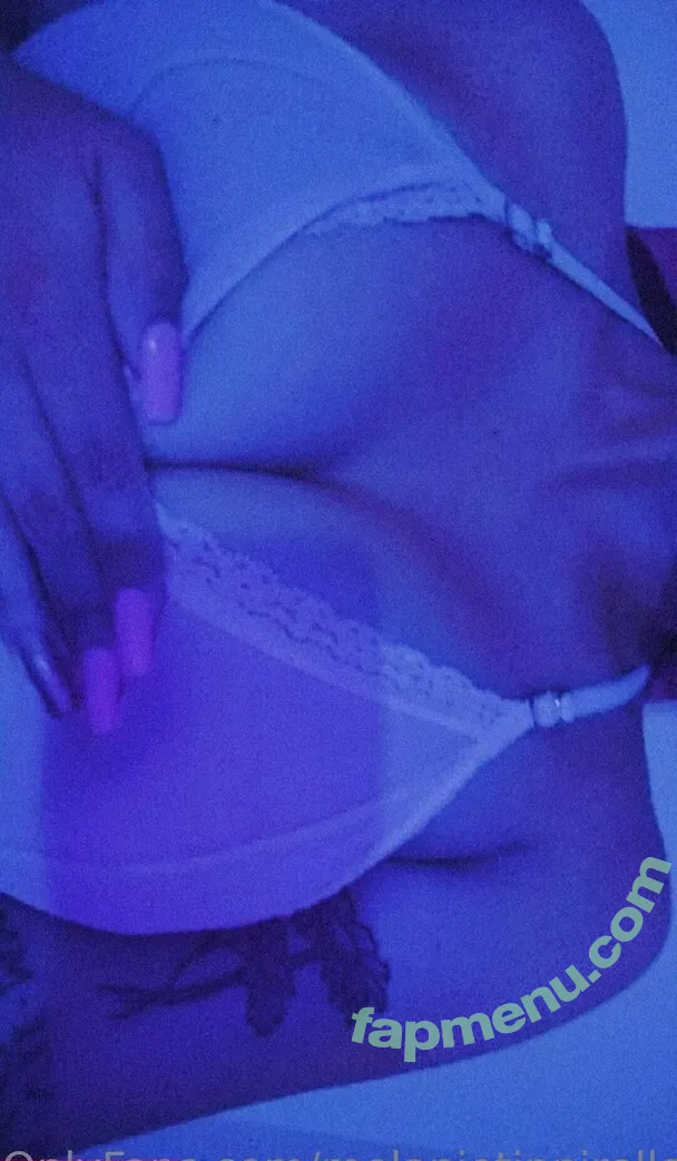 meliiitinni nude photo #0006 (mel.tinii)
