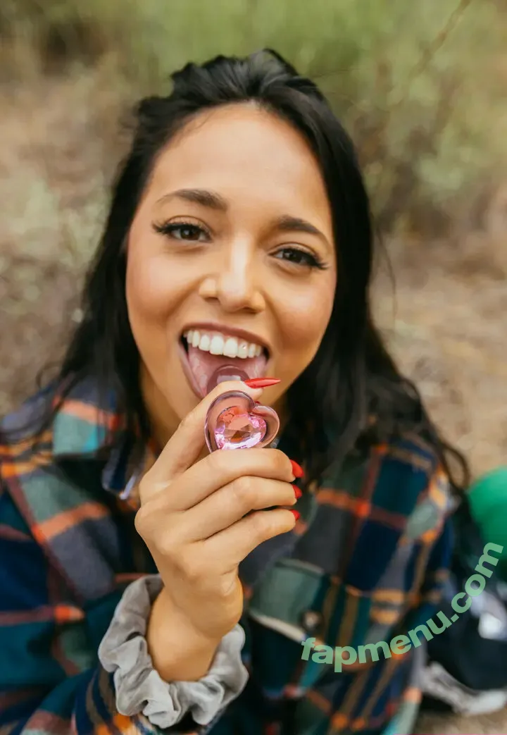 meliimeow nude photo #0013 (Hellomelimeow)