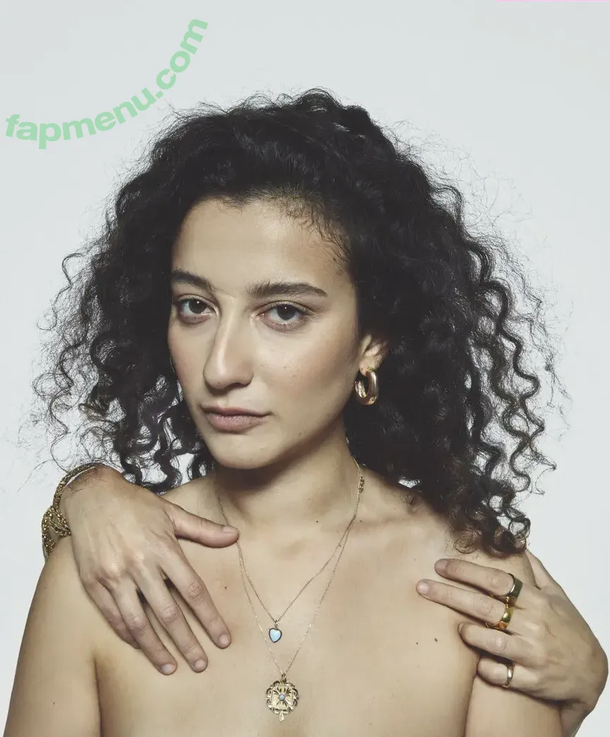 Melike Şahin nude photo #0006 (Melike Şahin)