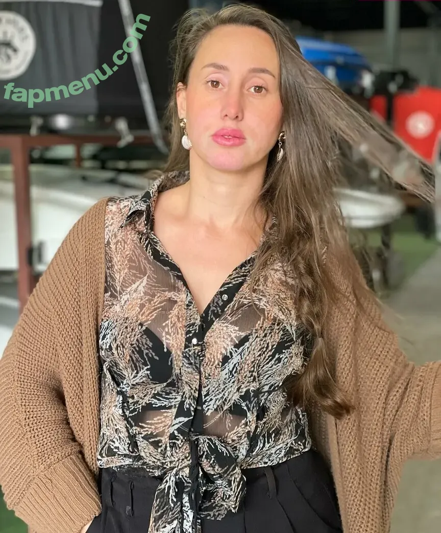 Melike Bulu Cankurt nude photo #0005 (brotherscamp / melikebulu_ / melikebulucankurt)