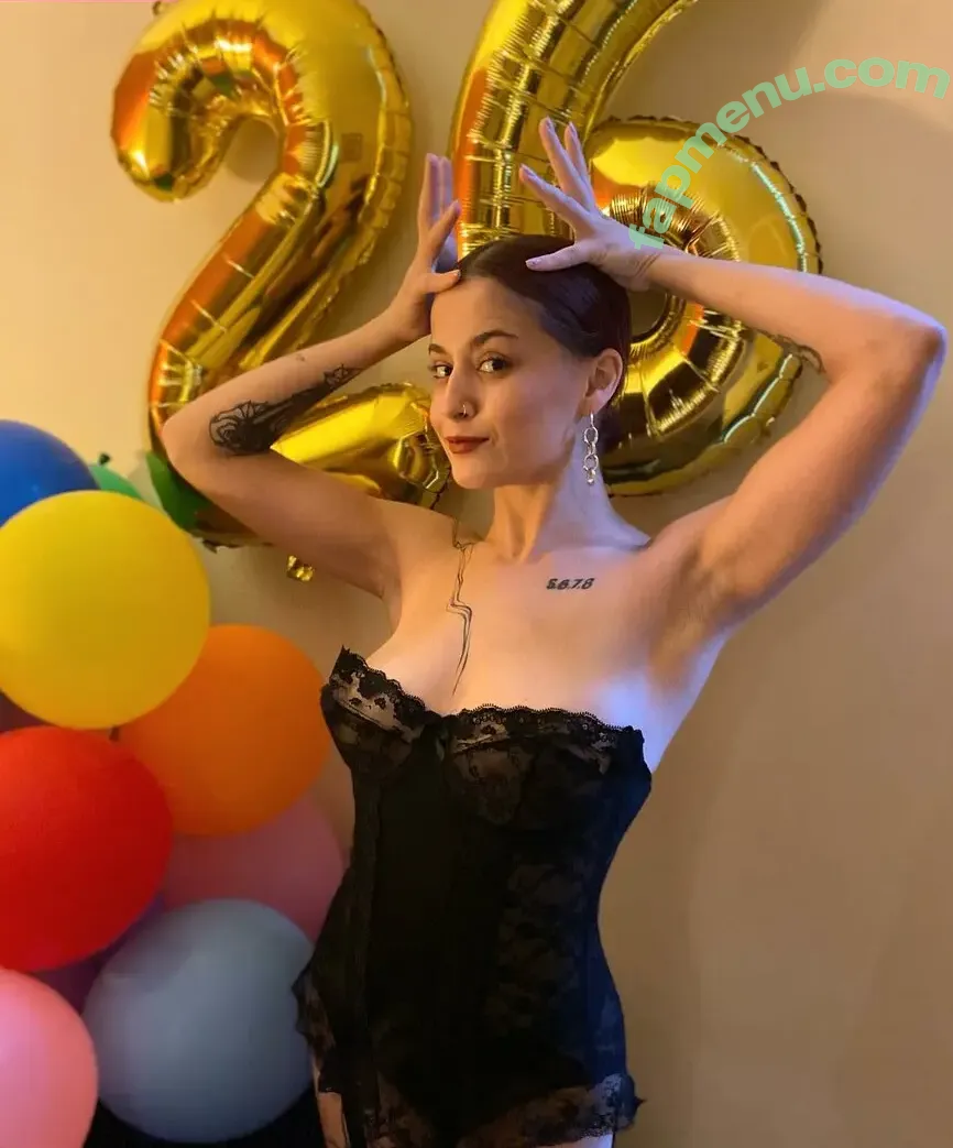 Melike Erdim nude photo #0023 (tinybreezee)