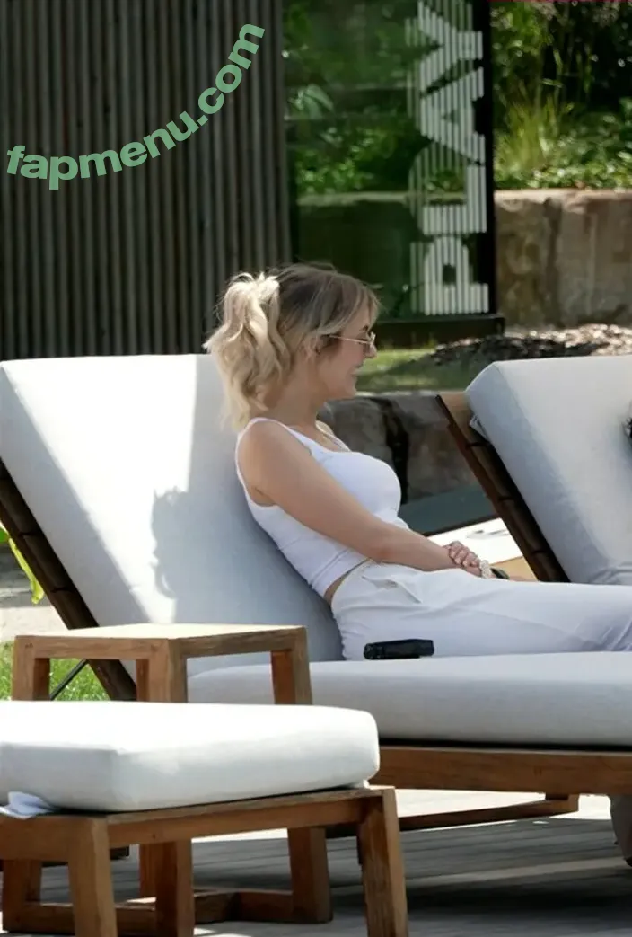 Melina.msxou nude photo #0497 (Melina Msxou / sarahtoninx9_)