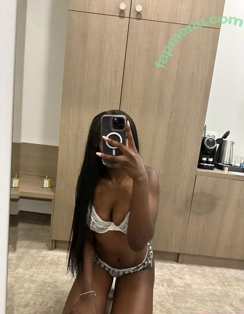melinamensah nude photo #0005 (omenaamensah)