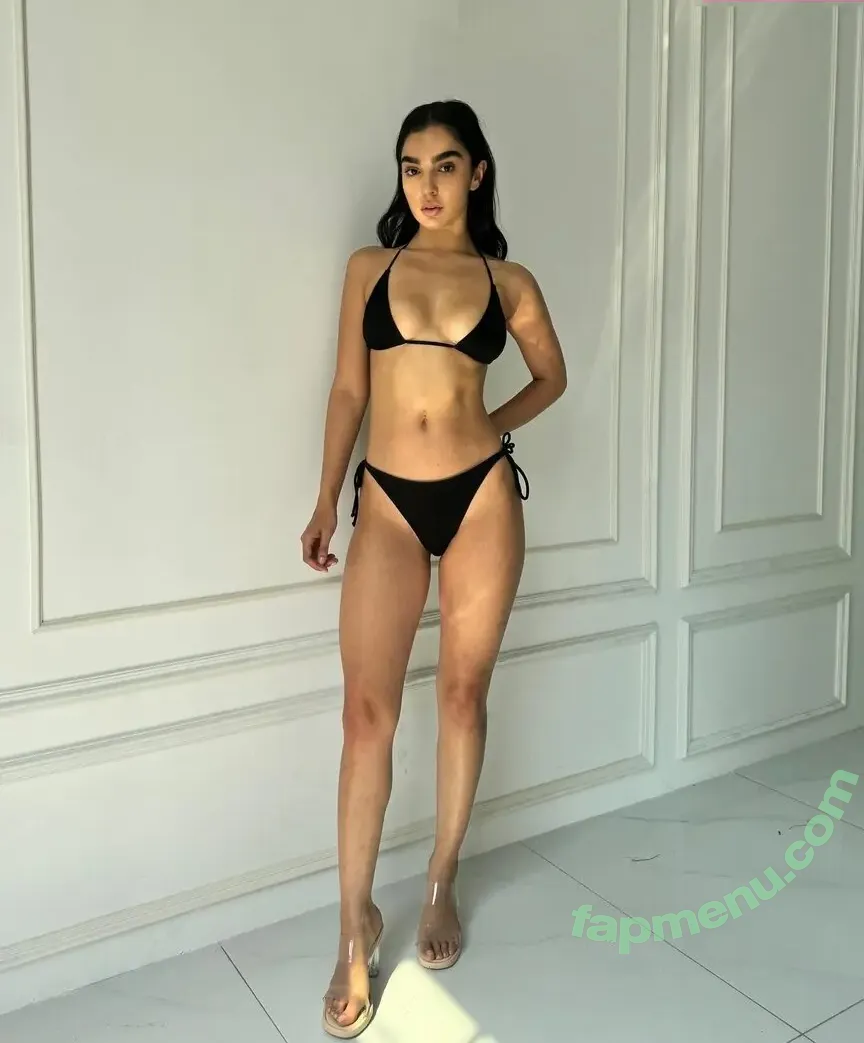 Meliskap nude photo #0067 (Melis Kaplan / meliskap_)