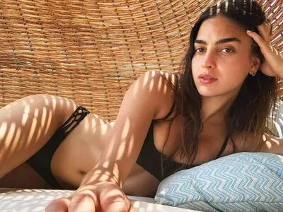 Melissa Barrera / melissabarreram nude photo #0055