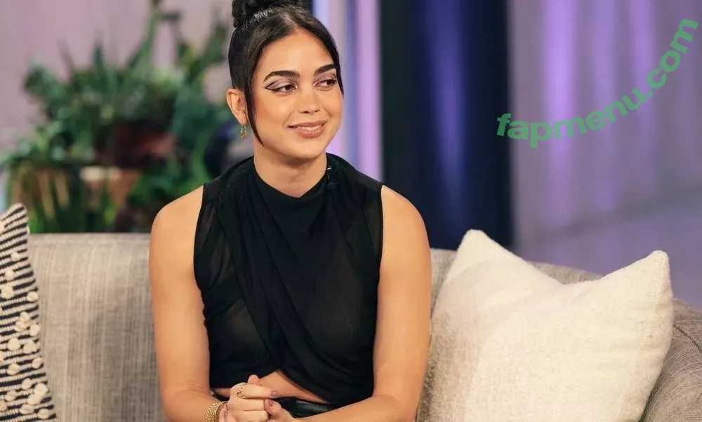 Melissa Barrera nude photo #0037 (melissabarreram)