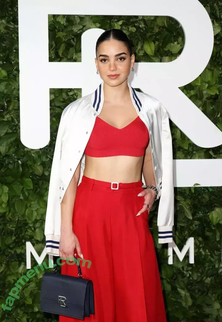 Melissa Barrera nude photo #0041 (melissabarreram)