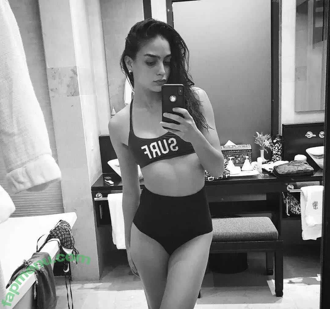 Melissa Barrera nude photo #0054 (melissabarreram)