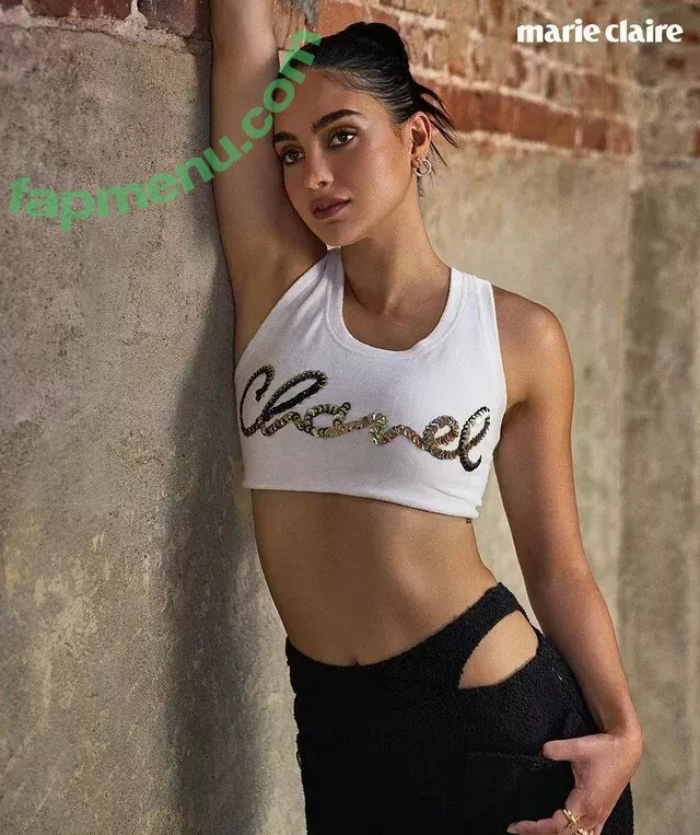 Melissa Barrera nude photo #0076 (melissabarreram)