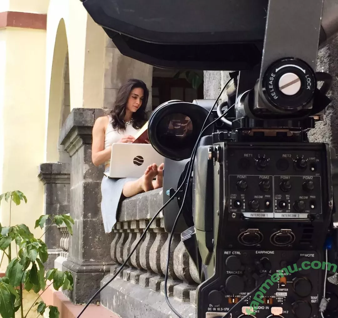 Melissa Barrera nude photo #0087 (melissabarreram)