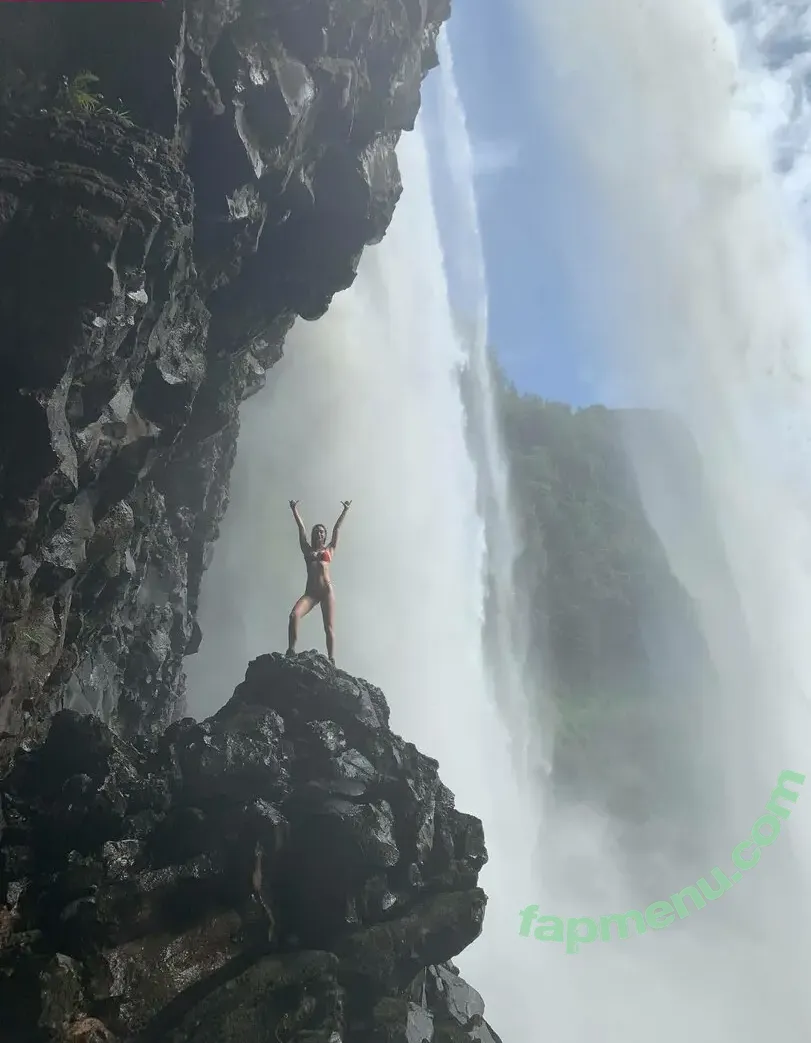 Melissa Barrera nude photo #0429 (melissabarreram)