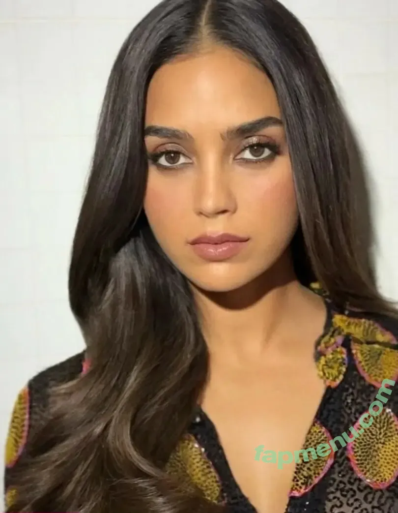 Melissa Barrera nude photo #0438 (melissabarreram)