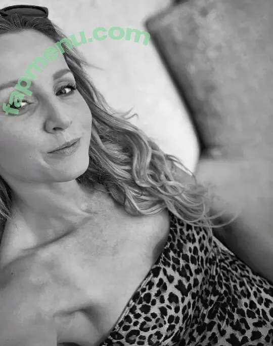 Melissa Naschenweng nude photo #0385 (melissa_naschenweng)