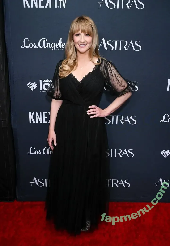 Melissa Rauch nude photo #0147 (Bernadette from Big Bang Theory / melissarauch)