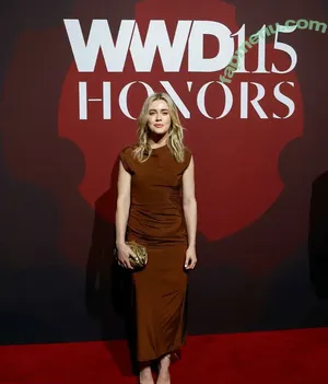 Melissa Roxburgh / mroxburgh nude photo #0281