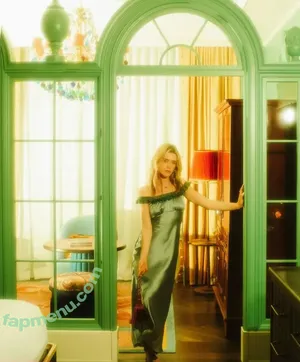 Melissa Roxburgh / melissaroxburgh / mroxburgh nude photo #0303