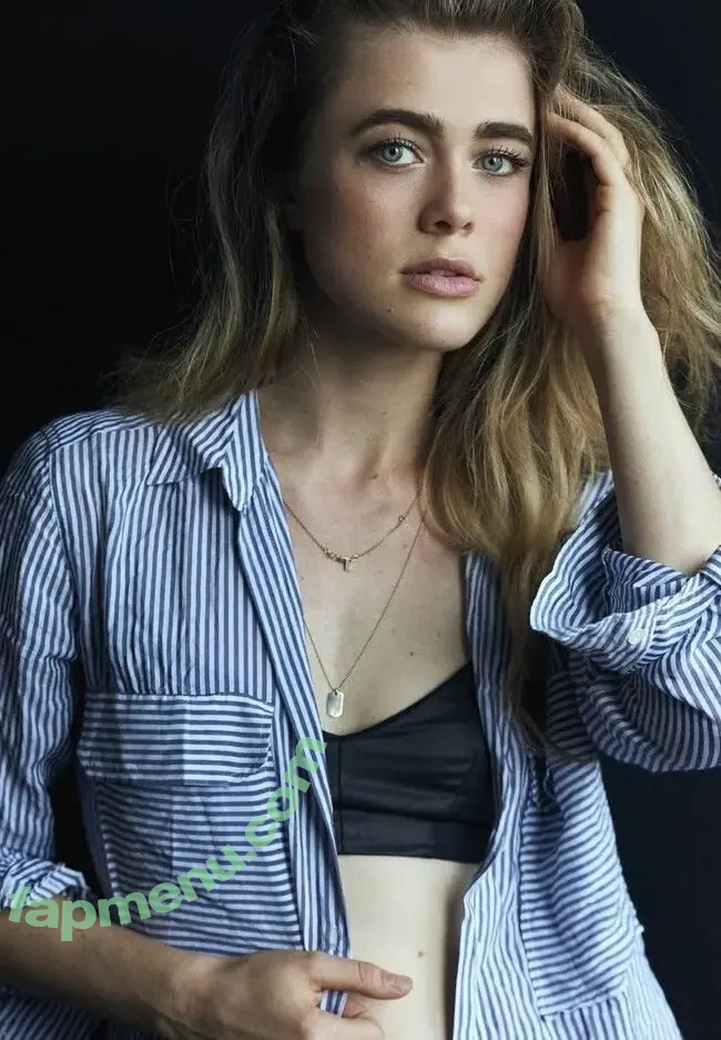 Melissa Roxburgh nude photo #0271 (mroxburgh)