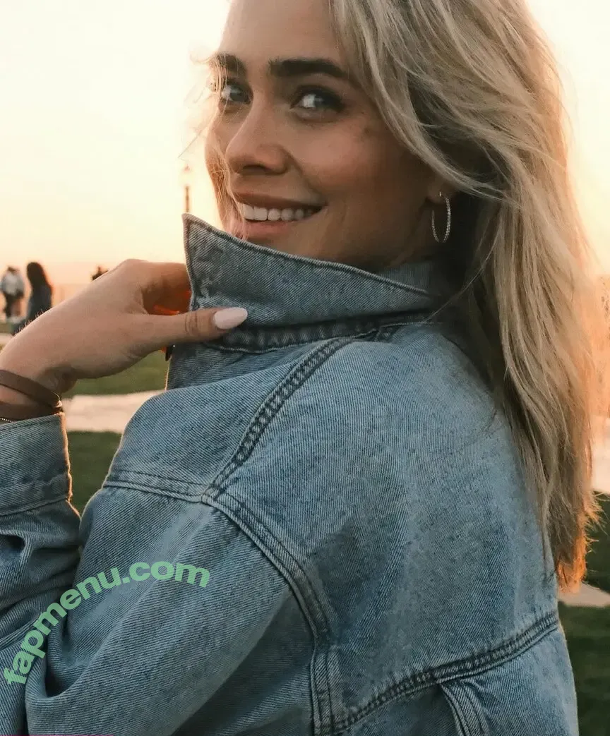 Melissa Roxburgh nude photo #0291 (mroxburgh)