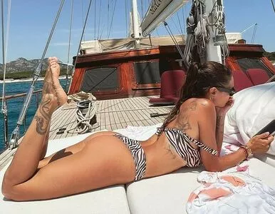 Melissa Satta / melissasatta / sattamelissa nude photo #0030