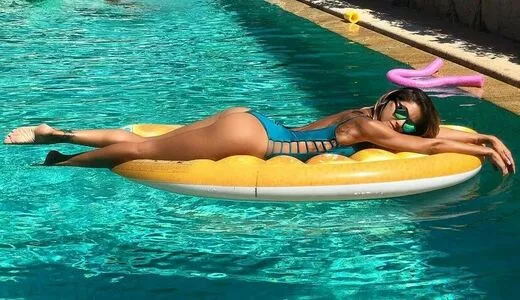 Melissa Satta / melissasatta / sattamelissa nude photo #0112