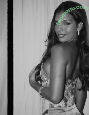 Mell Muzzillo / mellmuzzillo nude photo #0046