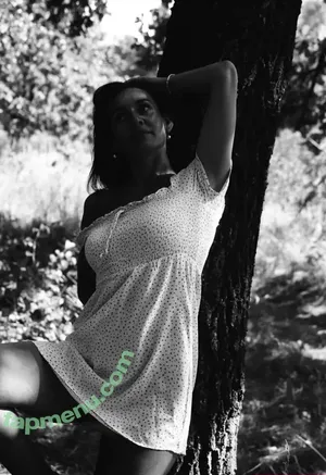 mellaniaemberlyn1 / mellania_emberlyn nude photo #0008