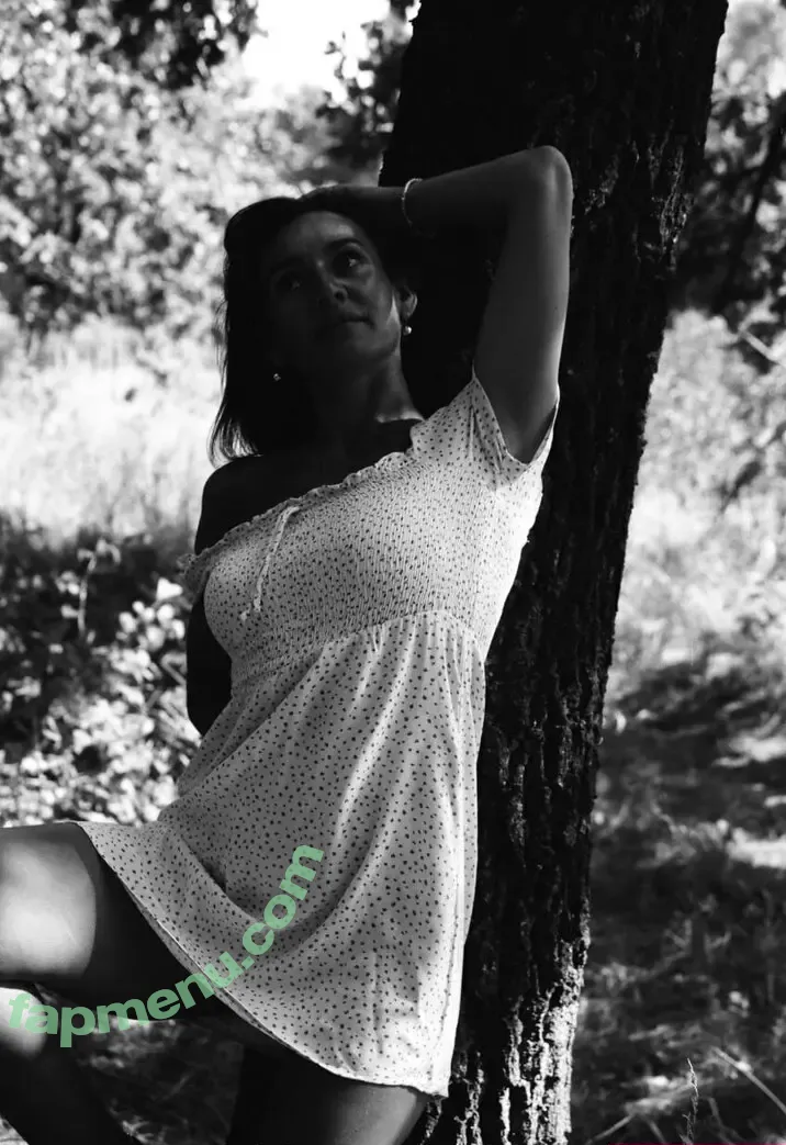 mellaniaemberlyn1 nude photo #0008 (mellania_emberlyn)