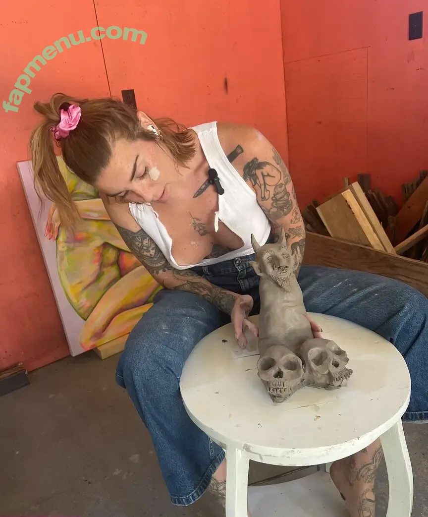 Melodie Perrault nude photo #0025 (melodieperrault)