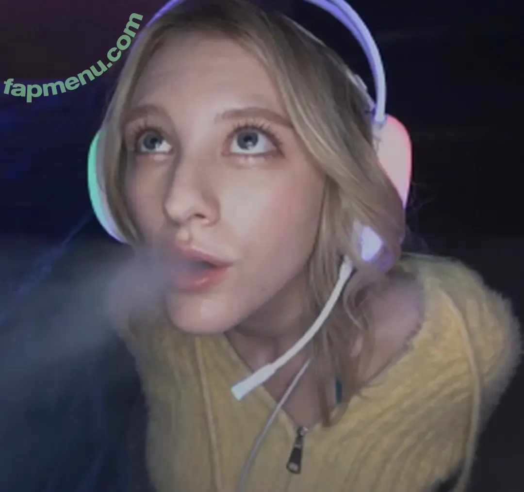 Melody Marks nude photo #2199 (melbabiexx / melodymarks / melodymarksx / melodymarksxxx)