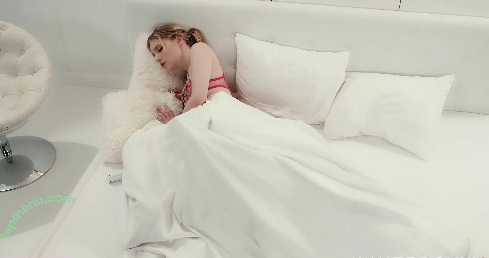 Melody Marks nude photo #2389 (melbabiexx / melodymarks / melodymarksx / melodymarksxxx)