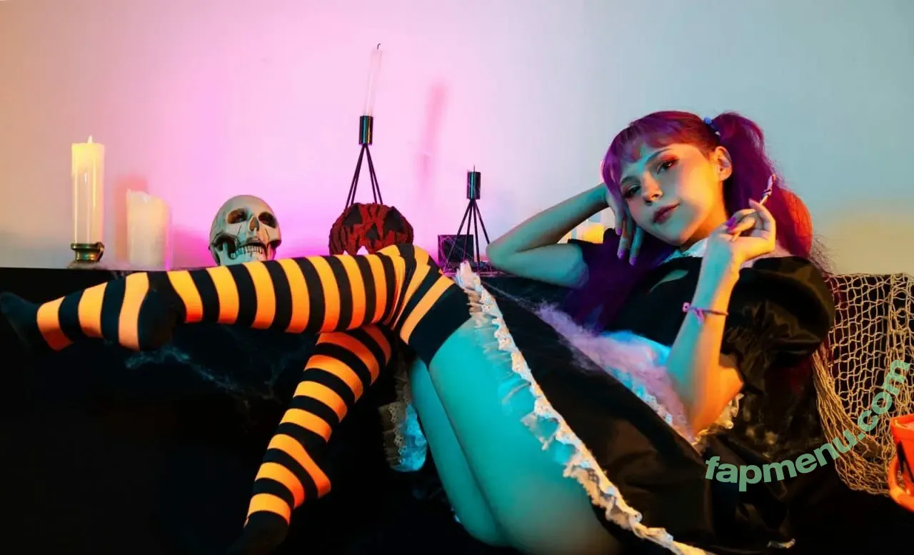 Melody Mew nude photo #0057 (MelodyMew_gif / melodymew_jpg)