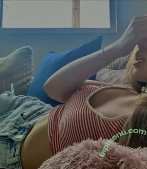 Melody Valenzuela / manuelavalenzuelaa / melody_amor_nvr nude photo #0019