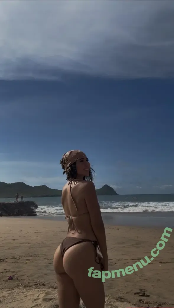 Melody Valenzuela nude photo #0009 (manuelavalenzuelaa / melody_amor_nvr)