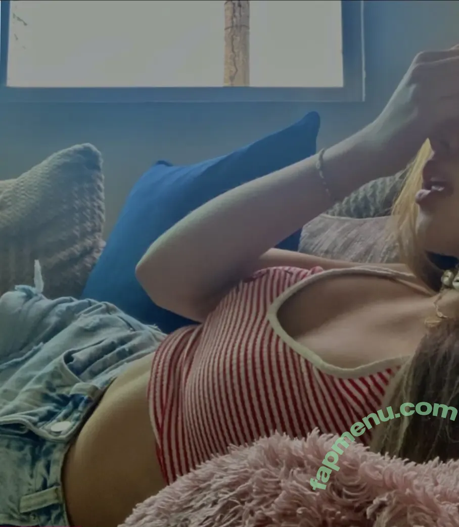 Melody Valenzuela nude photo #0019 (manuelavalenzuelaa / melody_amor_nvr)