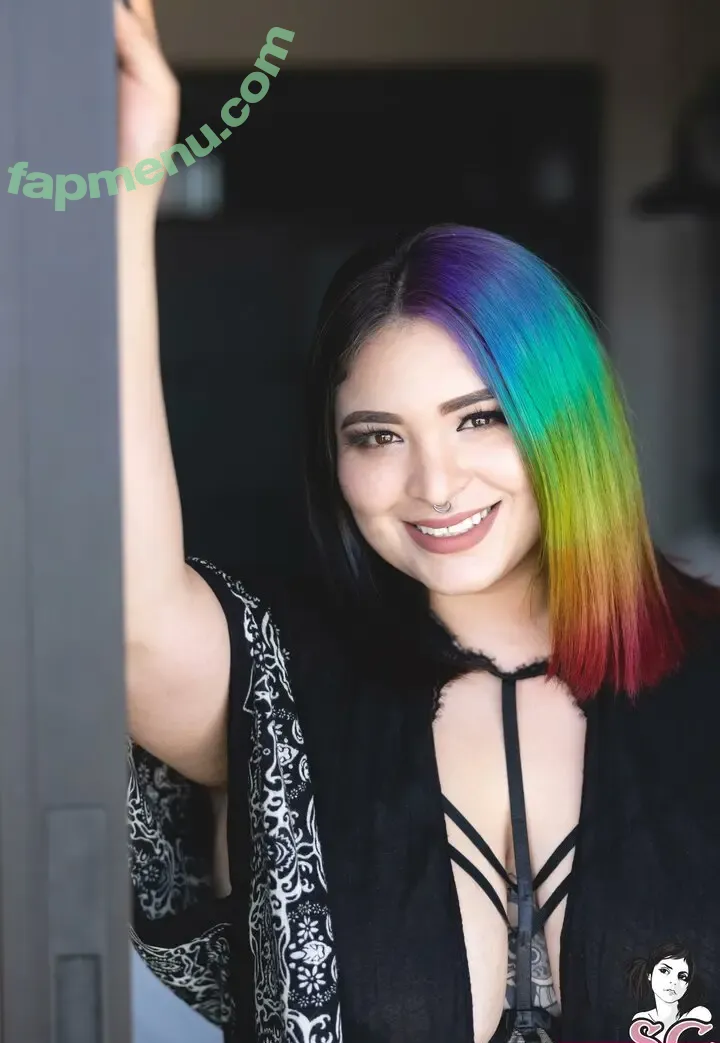 Meloncali nude photo #0001 (Meloncali)