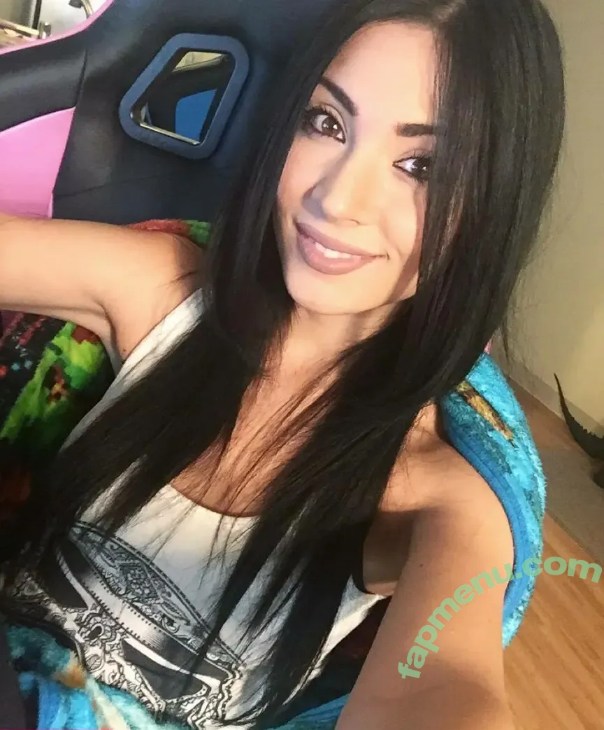 MelonieMac nude photo #0504 (MelonieMac)