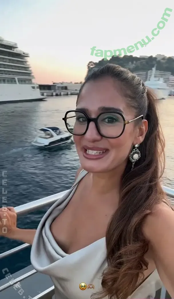 meltem_mrz nude photo #0192 (melteam.meltem)