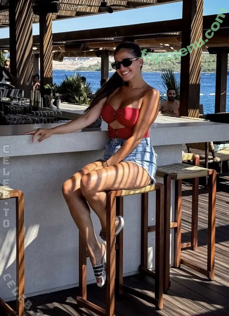 meltem_mrz nude photo #0203 (melteam.meltem)