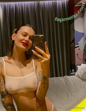 meltmee / meltmeewaxmelts nude photo #0017