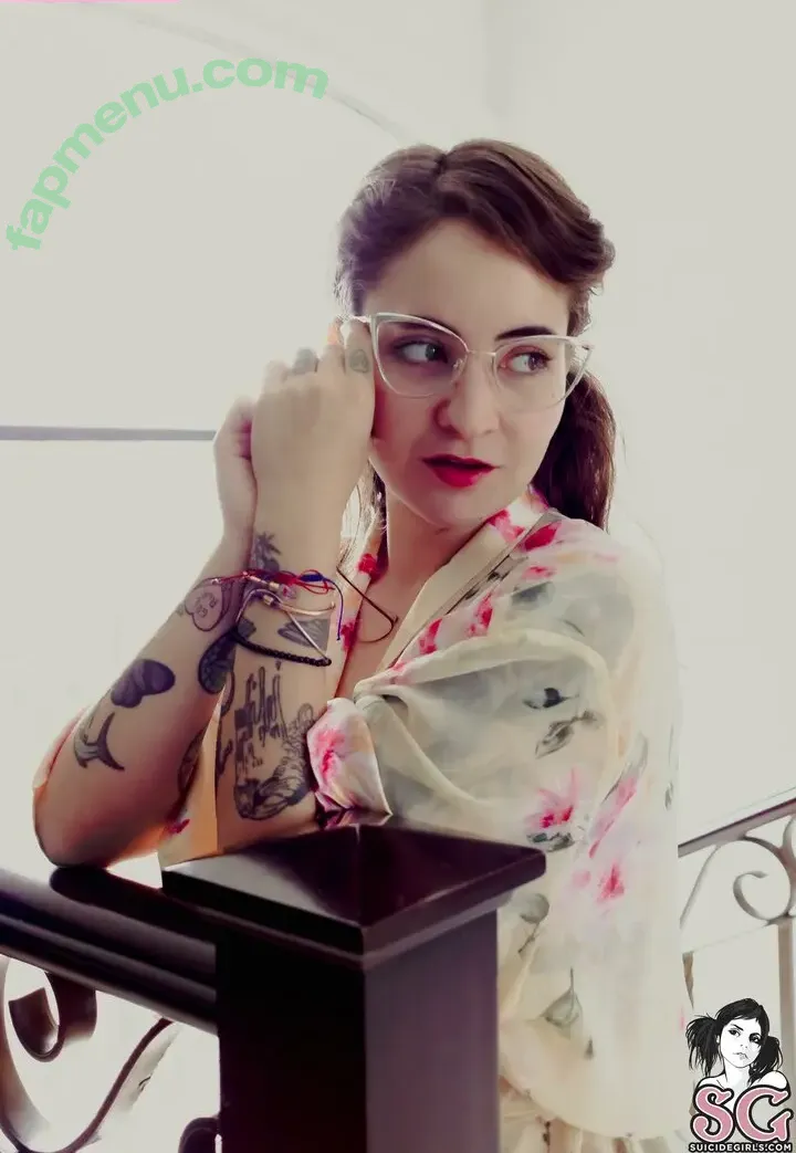 Melusine2908 nude photo #0110 (Melusineart)