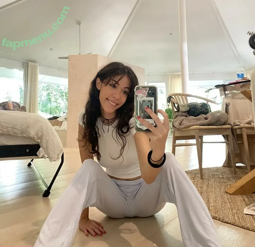 melxdyrae nude photo #0070 (melxdyrae)
