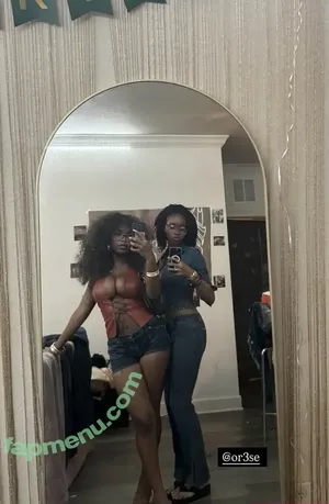 Memomky69 / kaitlinmckaycohen / minimama69 nude photo #0039